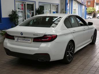 BMW 5 SERIES 2.0 520d MHT M Sport Saloon 4dr Diesel Hybrid Steptronic Euro 6 
