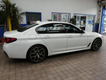 BMW 5 SERIES 2.0 520d MHT M Sport Saloon 4dr Diesel Hybrid Steptronic Euro 6 