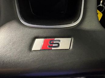 AUDI A3 1.5 TFSI CoD Black Edition Saloon 4dr Petrol S Tronic Euro 6 (s/