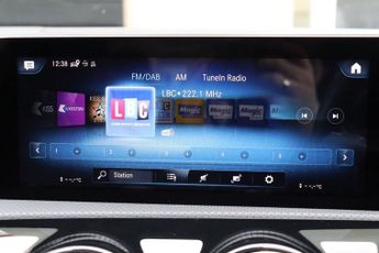 MERCEDES-BENZ CLA 200 1.3 AMG LINE PREMIUM PLUS 2