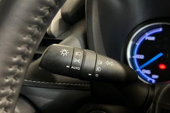 TOYOTA RAV4 2.5 VVT-h Icon SUV 5dr Petrol Hybrid CVT Euro 6 (s/s) (218 ps) R