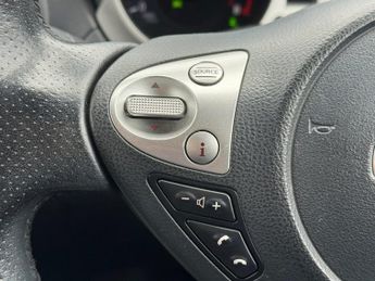 NISSAN JUKE 1.6 Tekna SUV 5dr Petrol XTRON Euro 6 (117 ps)