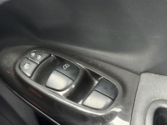 NISSAN JUKE 1.6 Tekna SUV 5dr Petrol XTRON Euro 6 (117 ps)