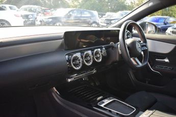 MERCEDES-BENZ CLA 1.3 CLA200h MHEV AMG Line (Executive) Coupe 4dr Petrol Hybrid 7G