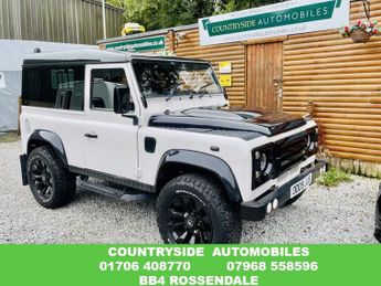 Land Rover Defender 2.4 TDCi Pnoramic back 6 seat SUV 3dr Diesel Manual 4WD SWB Euro
