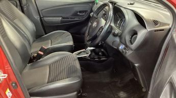 TOYOTA YARIS 1.5 VVT-h Excel Hatchback 5dr Petrol Hybrid E-CVT Euro 6 (15in A