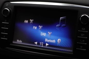 TOYOTA YARIS 1.5 VVT-i Icon Hatchback 5dr Petrol CVT Euro 6 (111 ps)