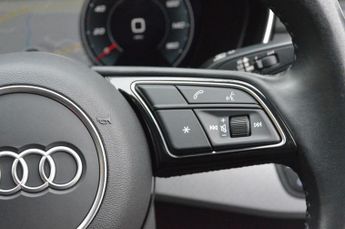 AUDI A4 2.0 TFSI 35 Technik Saloon 4dr Petrol Manual Euro 6 (s/s) (150 p