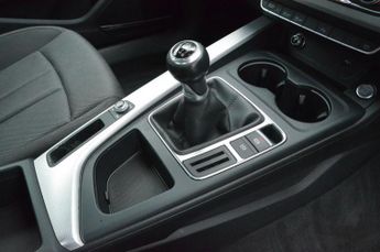 AUDI A4 2.0 TFSI 35 Technik Saloon 4dr Petrol Manual Euro 6 (s/s) (150 p