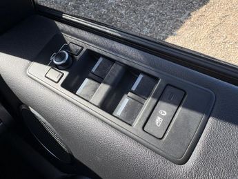 LAND ROVER RANGE ROVER SPORT 3.0 SD V6 HSE SUV 5dr Diesel Auto 4WD Euro 6 (s/s) (306 ps)