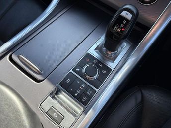 LAND ROVER RANGE ROVER SPORT 3.0 SD V6 HSE SUV 5dr Diesel Auto 4WD Euro 6 (s/s) (306 ps)