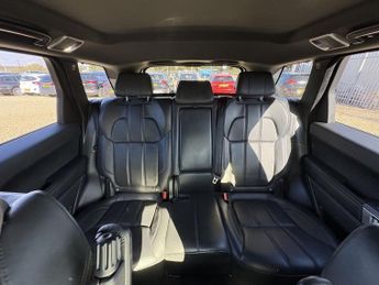 LAND ROVER RANGE ROVER SPORT 3.0 SD V6 HSE SUV 5dr Diesel Auto 4WD Euro 6 (s/s) (306 ps)