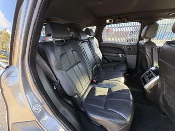 LAND ROVER RANGE ROVER SPORT 3.0 SD V6 HSE SUV 5dr Diesel Auto 4WD Euro 6 (s/s) (306 ps)