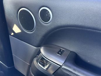 LAND ROVER RANGE ROVER SPORT 3.0 SD V6 HSE SUV 5dr Diesel Auto 4WD Euro 6 (s/s) (306 ps)