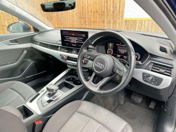 AUDI A4 2.0 TDI 30 Technik Saloon 4dr Diesel S Tronic Euro 6 (s/s) (136 