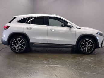 MERCEDES-BENZ EQA EQA 250 66.5kWh AMG Line (Premium) SUV 5dr Electric Auto (190 ps