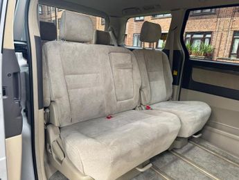 TOYOTA ALPHARD 2.4L