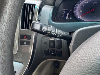 TOYOTA ALPHARD 2.4L
