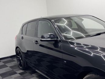 BMW 1 SERIES 1.5 118i GPF M Sport Shadow Edition Hatchback 5dr Petrol Auto Eu