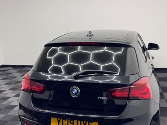 BMW 1 SERIES 1.5 118i GPF M Sport Shadow Edition Hatchback 5dr Petrol Auto Eu