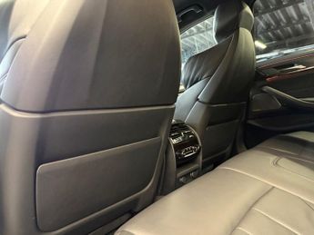 BMW M5 4.4i V8 Competition Saloon 4dr Petrol Steptronic xDrive Euro 6 (