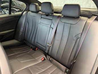 BMW M5 4.4i V8 Competition Saloon 4dr Petrol Steptronic xDrive Euro 6 (