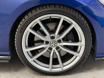 VOLKSWAGEN GOLF 2.0 TSI BlueMotion Tech R Hatchback 3dr Petrol DSG 4Motion Euro 