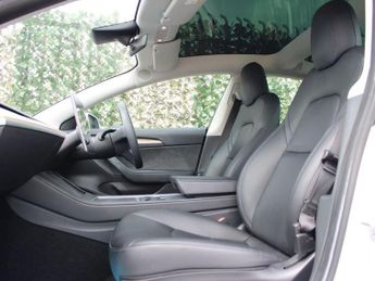 TESLA Model 3 (Dual Motor) Long Range Saloon 4dr Electric Auto 4WDE (346 ps)