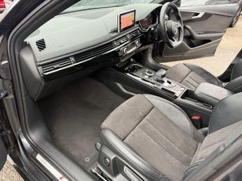 AUDI A4 AVANT 2.0 TFSI Black Edition Estate 5dr Petrol S Tronic Euro 6-HEATED 