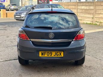 VAUXHALL ASTRA 1.6i 16v Life Hatchback 5dr Petrol Manual (155 g/km, 113 bhp)