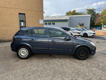 VAUXHALL ASTRA 1.6i 16v Life Hatchback 5dr Petrol Manual (155 g/km, 113 bhp)