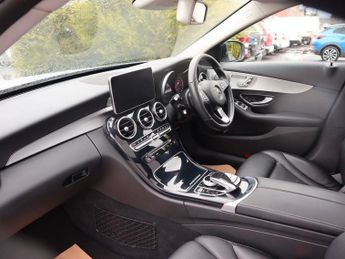 MERCEDES-BENZ C-CLASS 2.1 C220d Sport (Premium Plus) Saloon 4dr Diesel G-Tronic+ Euro 