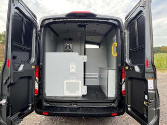 FORD TRANSIT E-Transit 350 Trend Welfare Unit