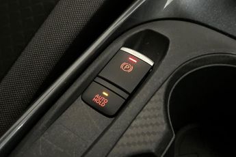 NISSAN JUKE 1.0 DIG-T N-Connecta SUV 5dr Petrol DCT Auto Euro 6 (s/s) (114 p