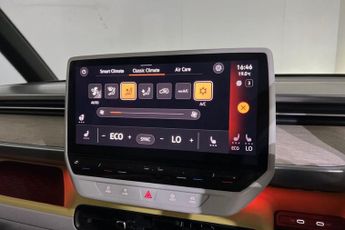 VOLKSWAGEN ID. BUZZ Pro 77kWh 1ST Edition MPV 5dr Electric Auto (204 ps)