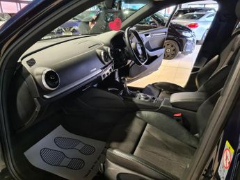 AUDI A3 1.5 TFSI CoD Black Edition Saloon 4dr Petrol S Tronic Euro 6 (s/