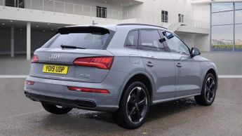 AUDI Q5 2.0 TDI 40 Black Edition SUV 5dr Diesel S Tronic quattro Euro 6 