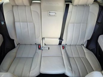 LAND ROVER RANGE ROVER 4.4 SD V8 Autobiography SUV 5dr Diesel Auto 4WD Euro 6 (s/s) (33