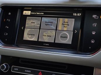 LAND ROVER RANGE ROVER 4.4 SD V8 Autobiography SUV 5dr Diesel Auto 4WD Euro 6 (s/s) (33