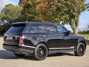 LAND ROVER RANGE ROVER 4.4 SD V8 Autobiography SUV 5dr Diesel Auto 4WD Euro 6 (s/s) (33
