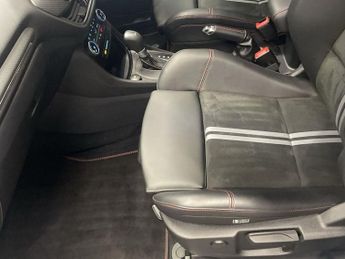 FORD PUMA 1.0T EcoBoost MHEV ST SUV 5dr Petrol Hybrid DCT Euro 6 (s/s) (17