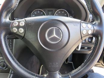 MERCEDES-BENZ C CLASS 1.8 C180 Kompressor SE Coupe 2dr Petrol Manual (183 g/km, 143 bh