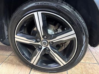 VOLVO V40 2.0 T3 GPF R-Design Hatchback 5dr Petrol Manual Euro 6 (s/s) (15