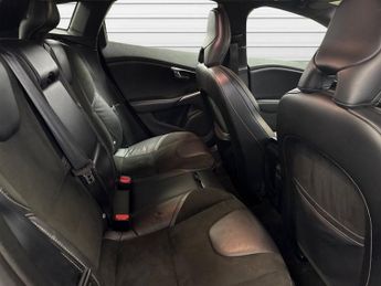 VOLVO V40 2.0 T3 GPF R-Design Hatchback 5dr Petrol Manual Euro 6 (s/s) (15