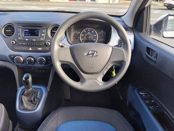 HYUNDAI I10 1.2 SE Hatchback 5dr Petrol Auto Euro 5 (87 ps)