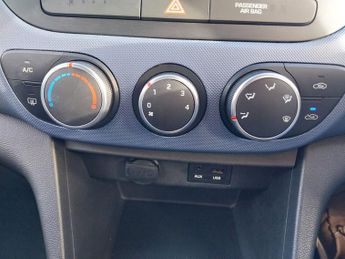 HYUNDAI I10 1.2 SE Hatchback 5dr Petrol Auto Euro 5 (87 ps)