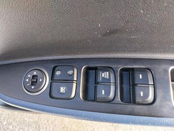 HYUNDAI I10 1.2 SE Hatchback 5dr Petrol Auto Euro 5 (87 ps)