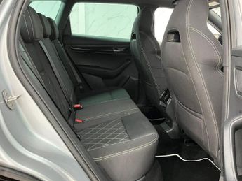 SKODA KAROQ 2.0 TSI SportLine SUV 5dr Petrol DSG 4WD Euro 6 (s/s) (190 ps)
