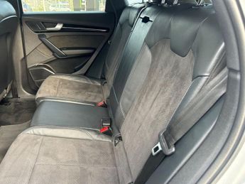 AUDI Q5 2.0 TDI 40 S line SUV 5dr Diesel S Tronic quattro Euro 6 (s/s) (