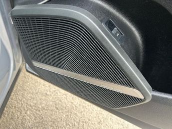 AUDI Q5 2.0 TDI 40 S line SUV 5dr Diesel S Tronic quattro Euro 6 (s/s) (